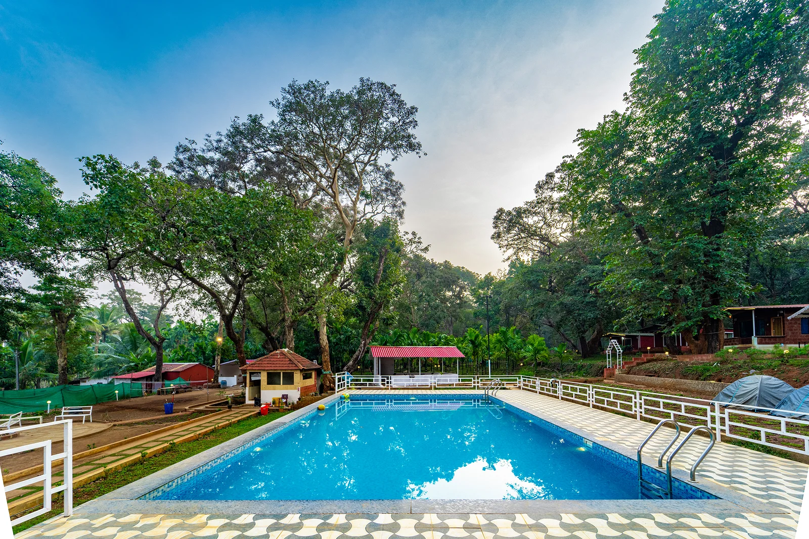 Gallery Image 4 - Resort Ambiance